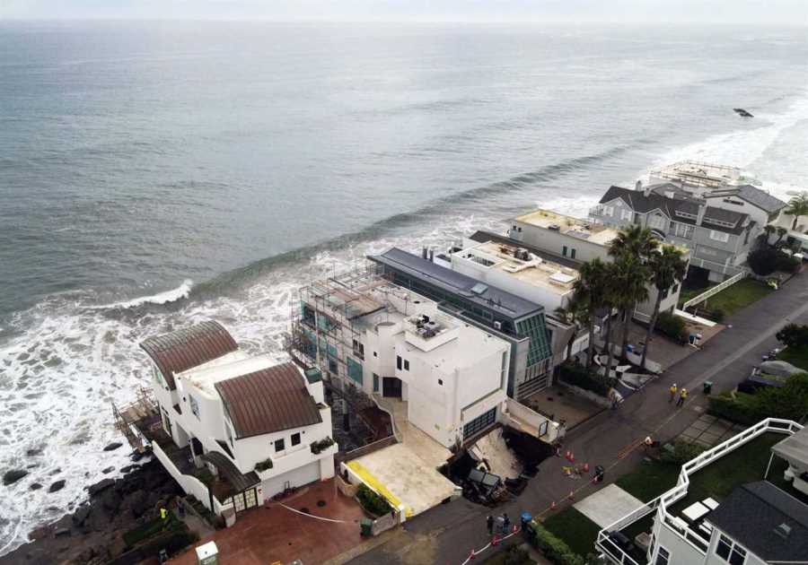 Nicolas Cage’s Malibu Home Has a Sink Hole—and Everything Else You Need to Know About This Week