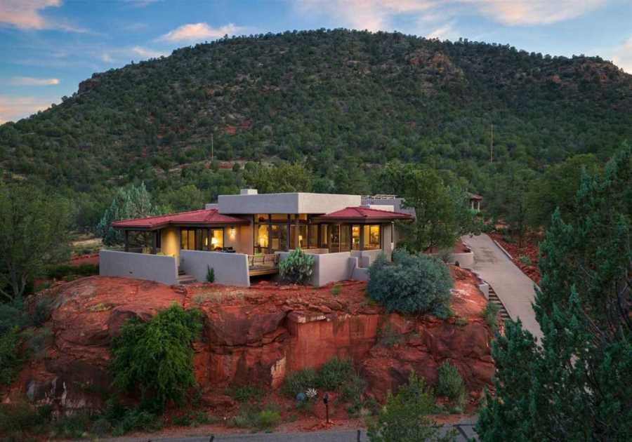 Enjoy Red Rock Views From This Glass-Encased Sedona Retreat Asking $2.1M