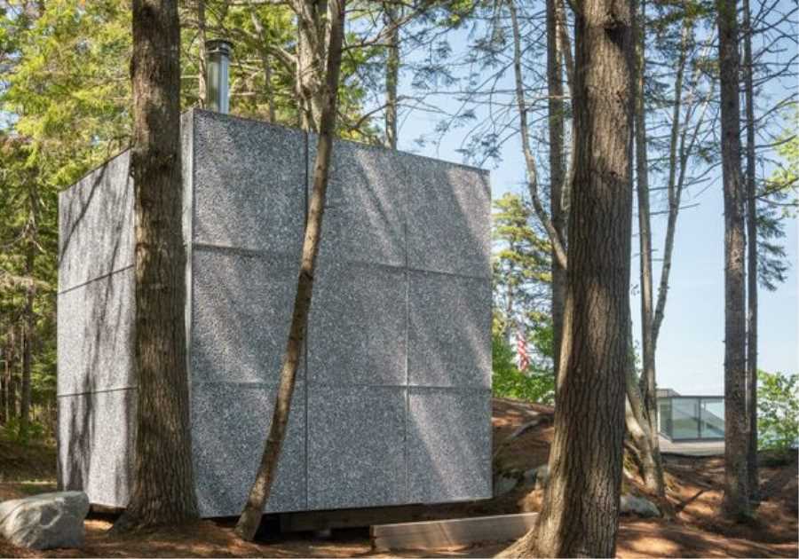 It’s Definitely Not Just Another Day at the Office at This Far-Out WFH Space in Maine
