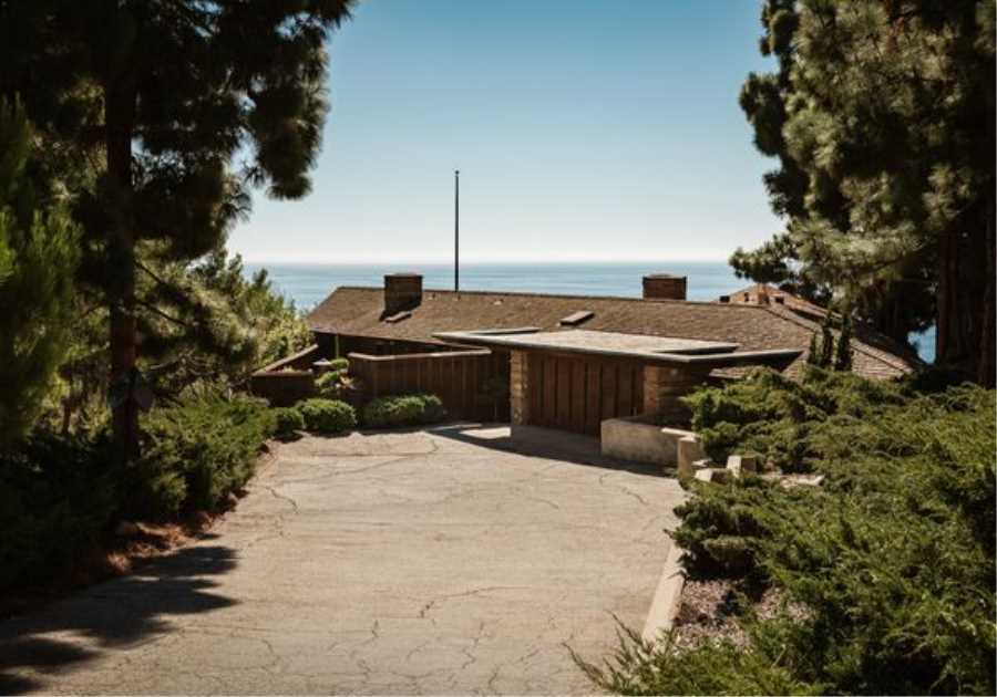 One of Frank Lloyd Wright’s Disciples Designed This $7.8M SoCal Midcentury