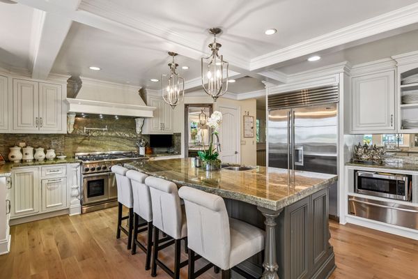 On Lake Minnetonka, a $4.2M Home Delivers Year-Round Vacation Vibes
