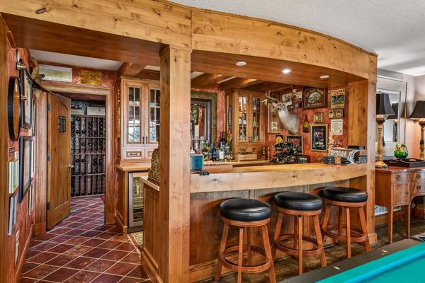 On Lake Minnetonka, a $4.2M Home Delivers Year-Round Vacation Vibes