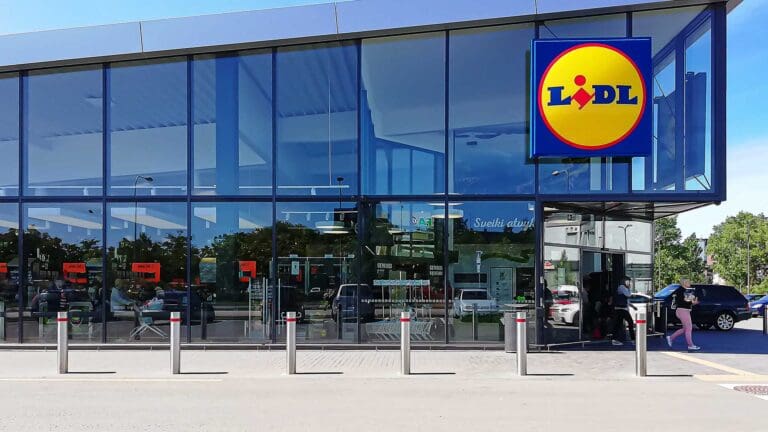 Lidl cuts prices on more than 1,200 products in £400m investment