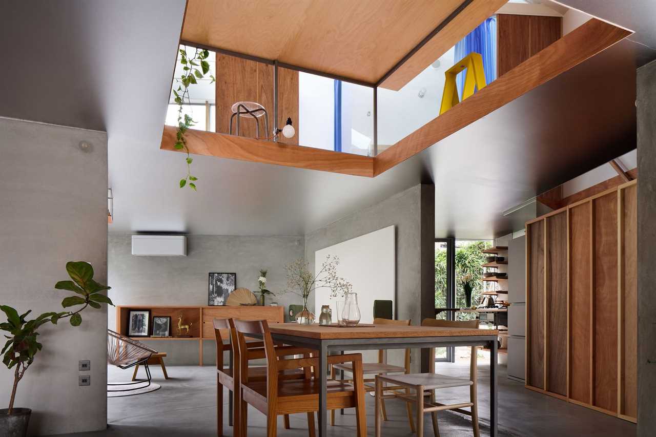 A Ceiling Cutout Above the Dining Area in This Kyoto Home Doubles as a Desk