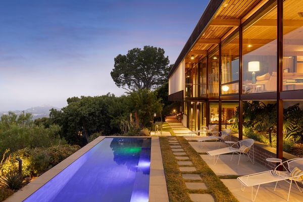 The Byron Lamar & Agnes M. Johnson House, built in 1953, is a 1,926-square-foot house that sits high in Brentwood’s Crestwood Hills, where architect Craig Ellwood used a slender steel frame to carry the main level over the slope.