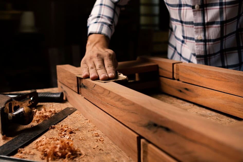 Does changing the stain color affect the cost?