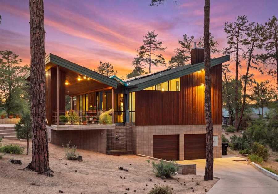 Catch This $875K Butterfly-Roofed Arizona Cabin Before It Flies Off the Market