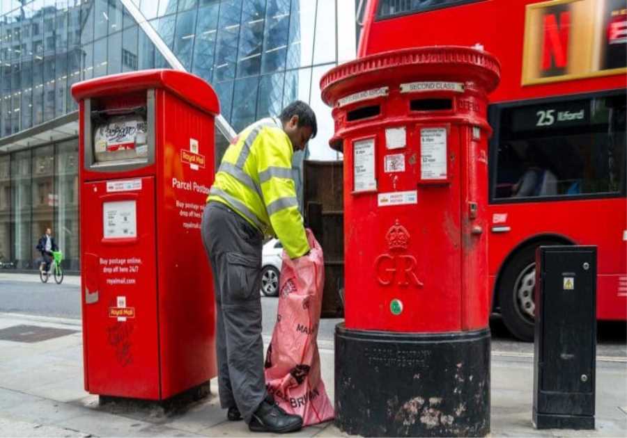 Royal Mail to cut up to 2,500 head office jobs by the end of 2027