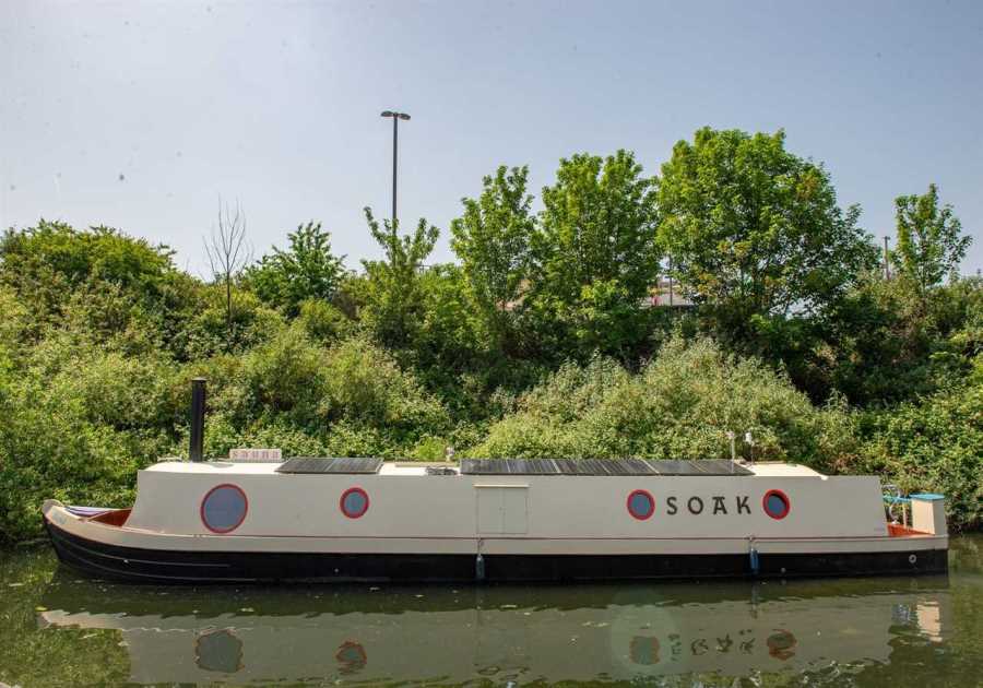 £32 Gets You Aboard This Floating Wood-Fired Sauna in London