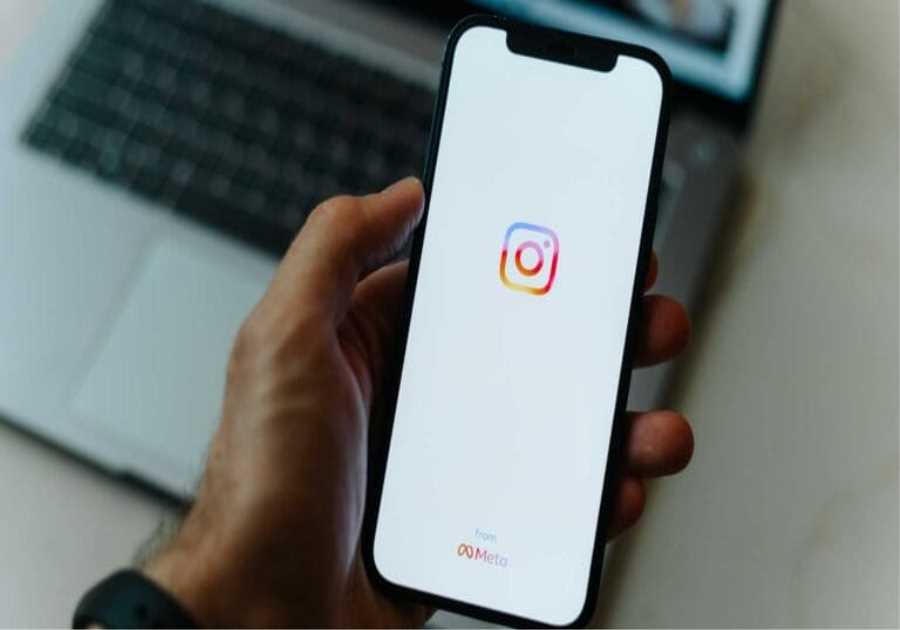 Best Sites to Buy Instagram Followers, Likes and Views in UK