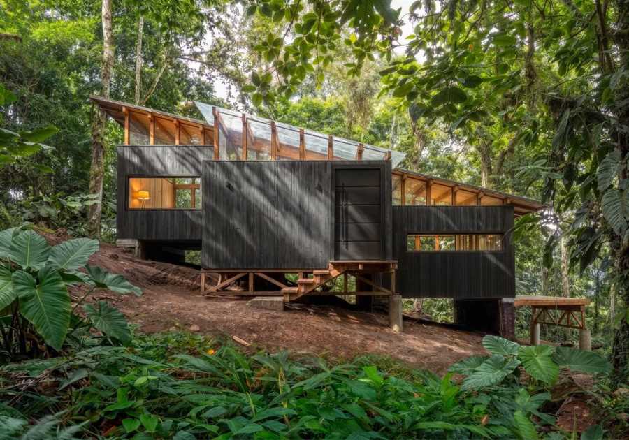They Designed This 570-Square-Foot Ecuadorian Cabin While It Was Being Built